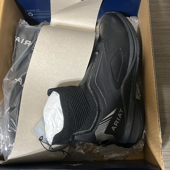 New Ariat Ascent Boot - Picture 2 of 6